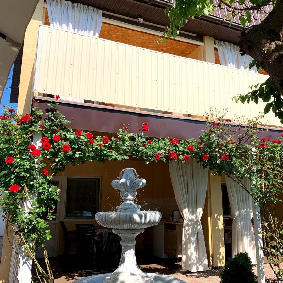 Guest House Santin 切尔诺莫斯克 外观 照片